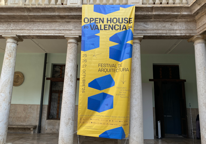 Poster of Open House Valencia at the La Nau Cultural Centre.